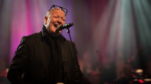 Urpremiere på "Take A Longer Way Home"